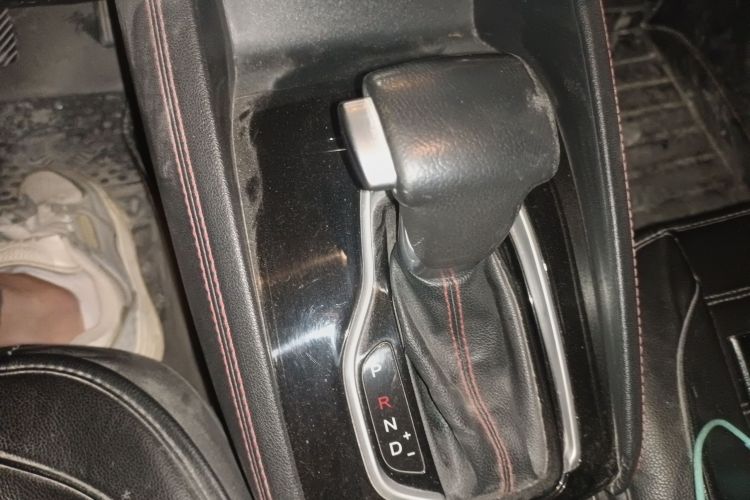 中华V3 2017款 1.5L 自动智能型中控内饰18