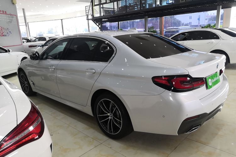 宝马5系 2022款 改款二 525Li M运动套装车身外观4