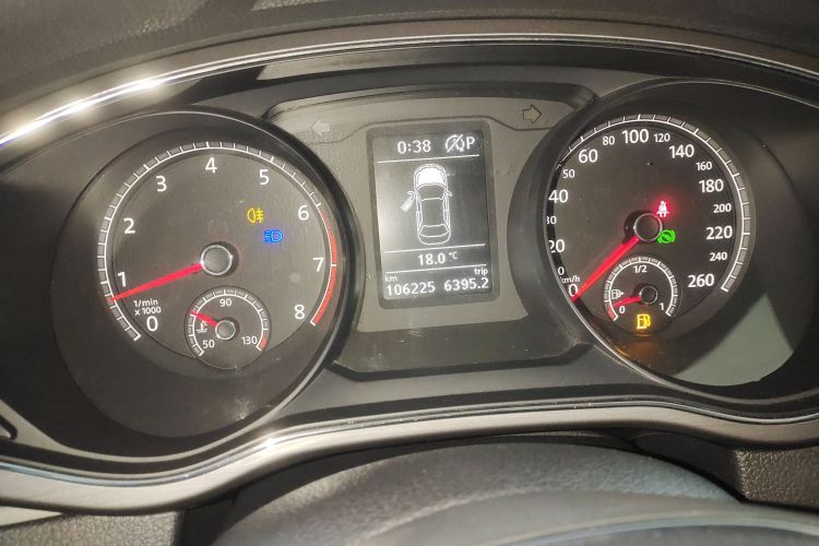 大众 帕萨特 2016款 330TSI DSG尊荣版中控内饰14