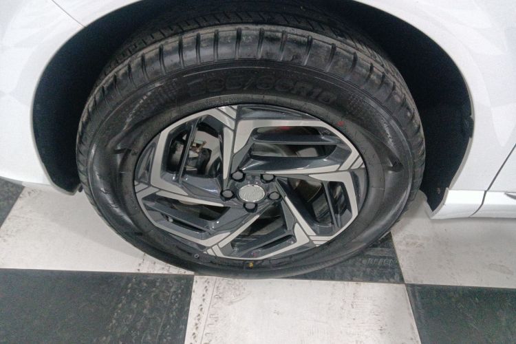 红旗HS3 2024款 1.5T 善为版车身外观6007