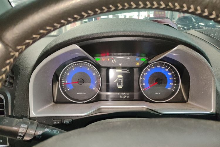 吉利汽车 帝豪 2016款 两厢RS 1.5L 手动向上版中控内饰14