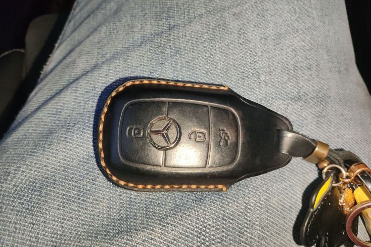 奔驰EQA 2022款 EQA 300 4MATIC 首发特别版中控内饰11