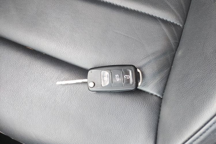 大众 朗行 2013款 1.6L 手动舒适型中控内饰11