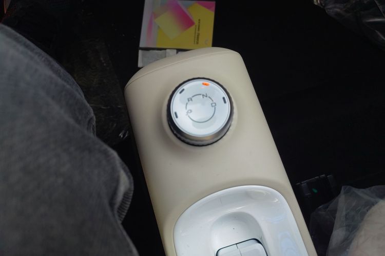 五菱汽车 宏光MINIEV 2024款 第三代 215km 青春版中控内饰18