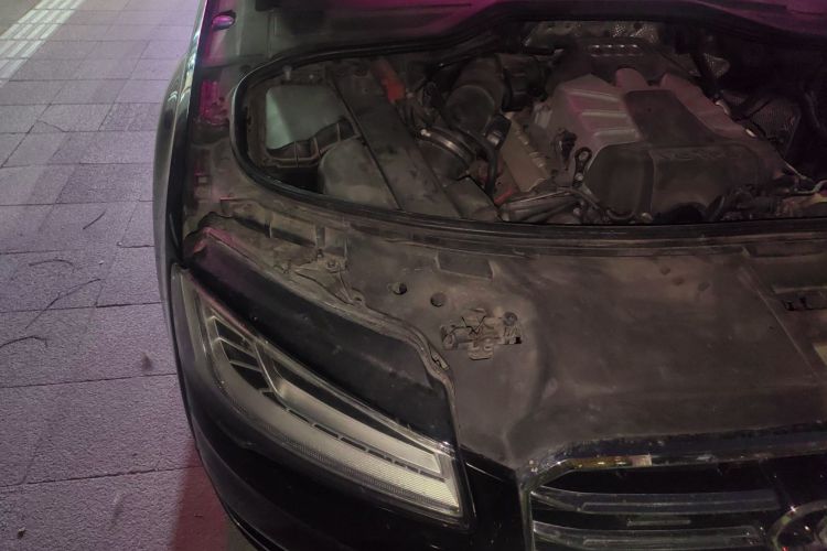 奥迪A8 2013款 A8L 45 TFSI quattro舒适型局部细节9006