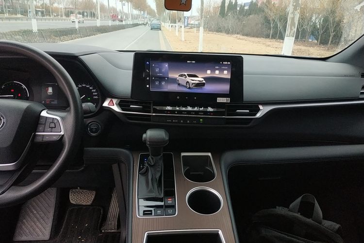 丰田 格瑞维亚 2024款 2.5L混动 豪华版局部细节16