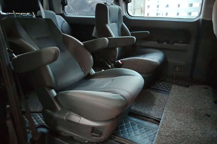 江淮瑞风 瑞风M4 2020款 2.0CTI 柴油 手动劲锐型 国VI中控内饰7004