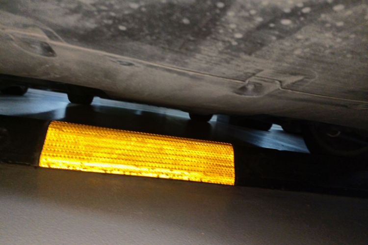 特斯拉 Model Y 2022款 后轮驱动版局部细节9008