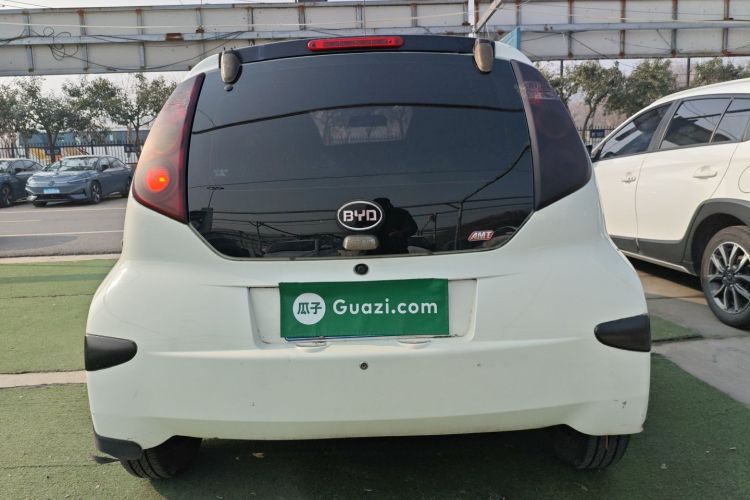 比亚迪F0 2015款 1.0L AMT 铉酷型车身外观6