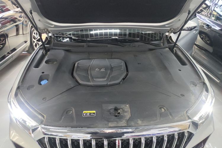 红旗HS5 2022款 改款 2.0T 智联旗享版机舱底盘24