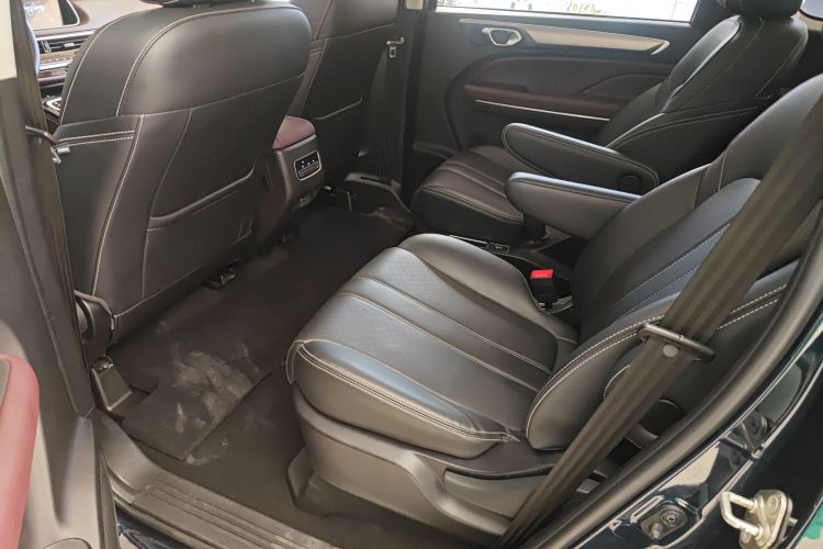 广汽传祺 传祺M6 2021款 270T DCT尊荣版（七座）中控内饰7004