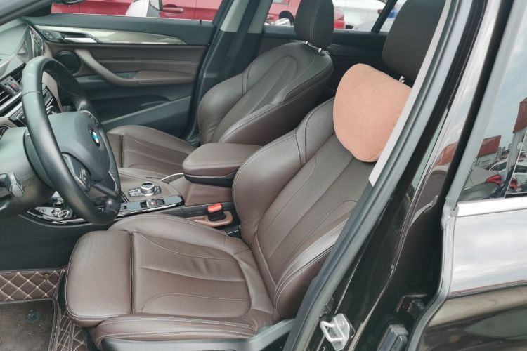 宝马X1 2016款 sDrive20Li 豪华型局部细节19