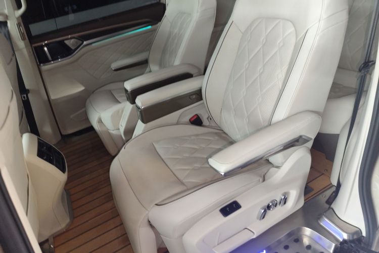 大众 威然 2020款 380TSI 尊贵版中控内饰7004