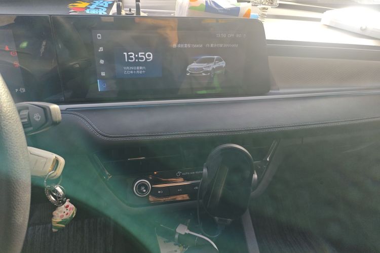 福特 福睿斯 2021款 1.5L 自动铂金版中控内饰16