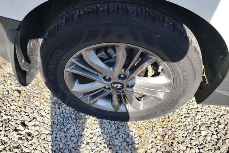 北京现代ix35 2015款 2.0L 自动两驱智能型 国IV车身外观56