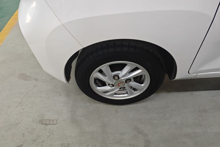 五菱汽车 宏光MINIEV 2020款 自在款 磷酸铁锂车身外观6007