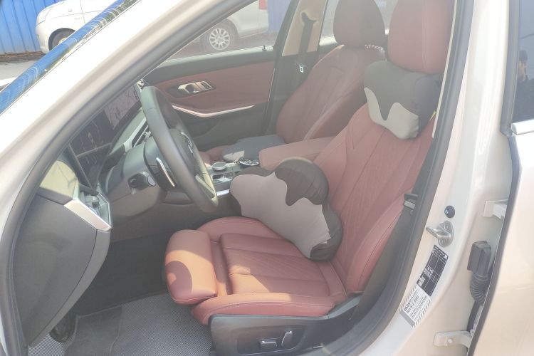 宝马3系 2023款 325i M运动套装局部细节19