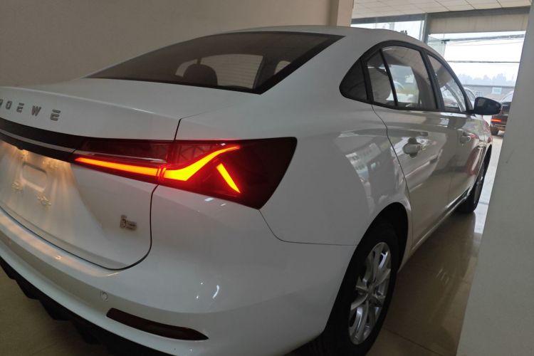荣威i5 2026款 1.5L 手动舒享版车身外观7