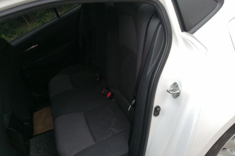 丰田 雷凌 2022款 TNGA 1.5L CVT进取版中控内饰21