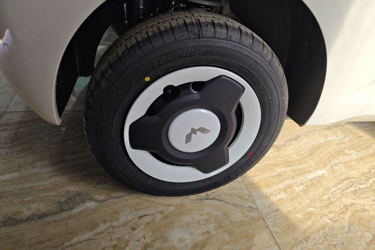 五菱汽车 宏光MINIEV 2024款 第三代 215km 青春版车身外观6008