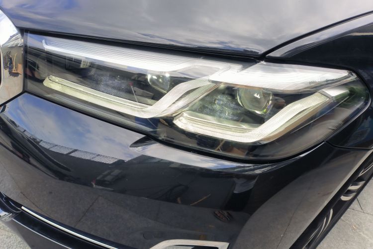 宝马5系新能源 2022款 改款 535Le 豪华套装车身外观36