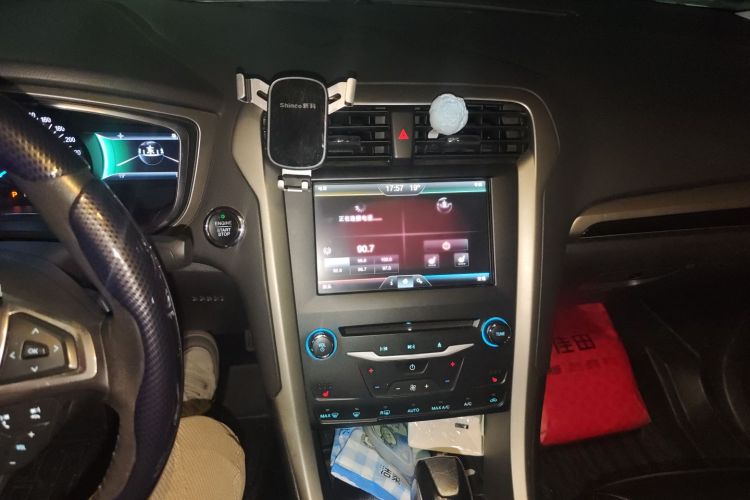 福特 蒙迪欧 2013款 2.0L GTDi200豪华型中控内饰16