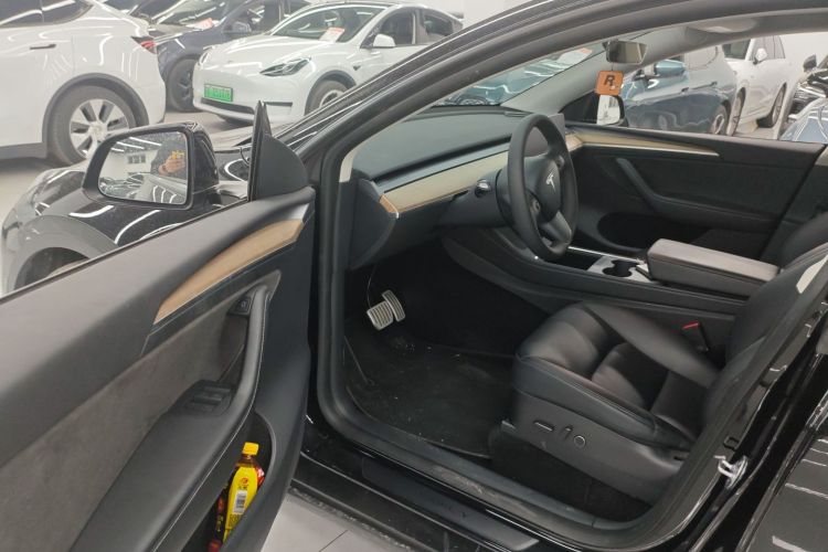 特斯拉 Model Y 2022款 Performance高性能全轮驱动版中控内饰20