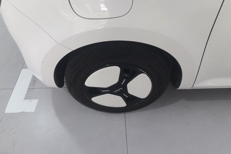 长安启源 长安Lumin 2022款 210km 香甜款车身外观6007