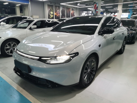 零跑汽车 零跑C01 2024款 纯电 525尊享版