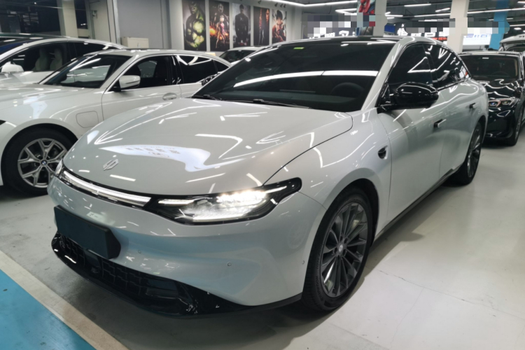 零跑汽车 零跑C01 2024款 纯电 525尊享版车身外观1