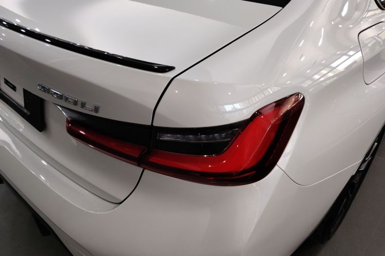 宝马3系 2023款 325Li M运动曜夜套装车身外观9