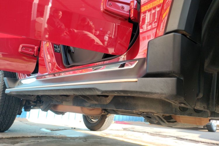 北京越野 北京BJ40 2019款 改款 2.0T 自动四驱城市猎人版尊享型 国V局部细节9001