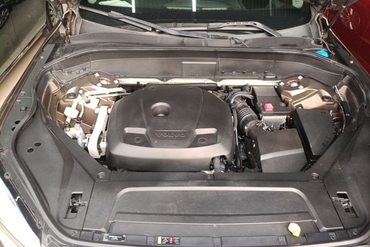 沃尔沃XC90 2018款 T6 智雅版 7座机舱底盘24