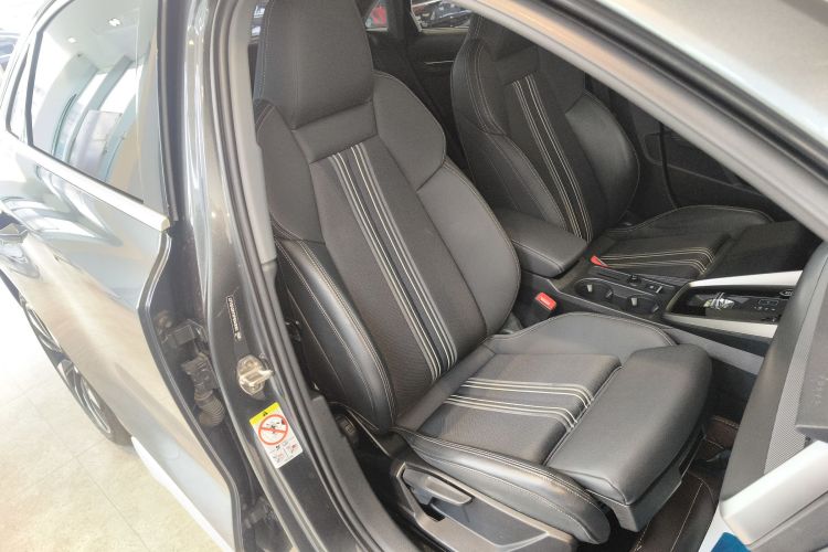 奥迪A3 2023款 改款 A3L Limousine 35 TFSI 时尚运动型局部细节41