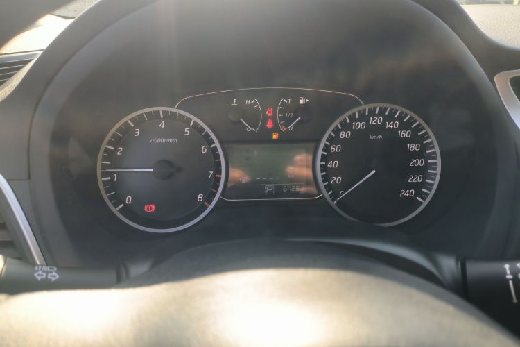 日产 轩逸 2021款 经典 1.6XL CVT豪华版中控内饰14