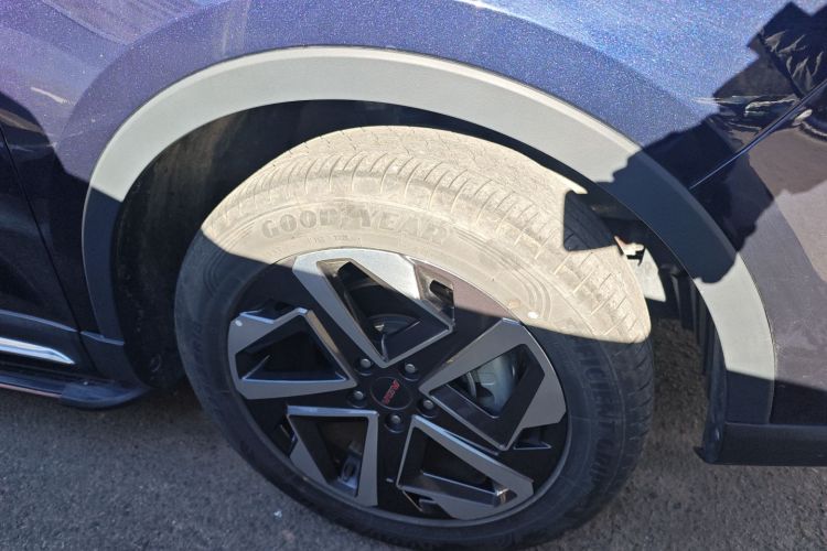 中国重汽VGV VGV U75PLUS 2021款 2.0TGDI 奇趣山地版 7座车身外观6007