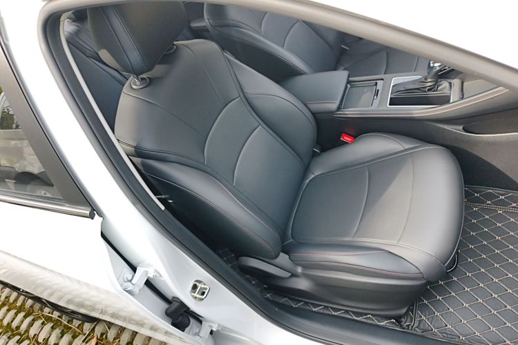 荣威i5 2023款 1.5L CVT尊荣版局部细节41