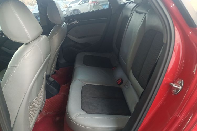 奥迪A3 2017款 Sportback 35 TFSI 时尚型中控内饰7004