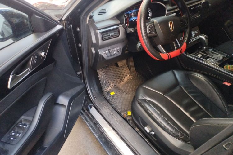 红旗H5 2019款 30TD 智联灵动版中控内饰7003