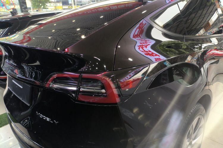特斯拉 Model Y 2022款 后轮驱动版车身外观6006