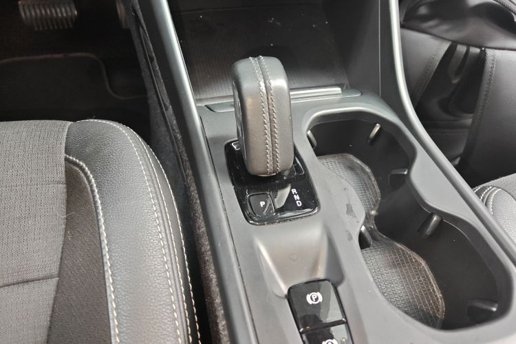 沃尔沃XC40 2020款 T3 智行时尚版中控内饰18