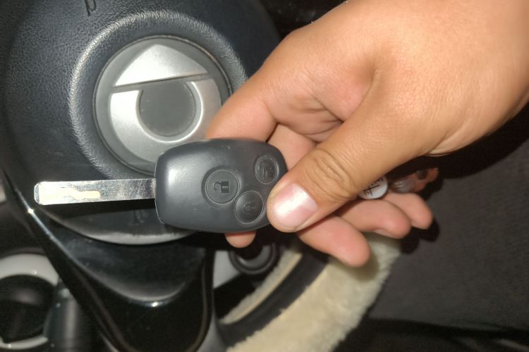 smart fortwo 2015款 1.0L 52千瓦硬顶灵动版中控内饰11