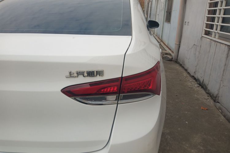 别克 英朗 2019款 18T 自动互联精英型 国V车身外观9