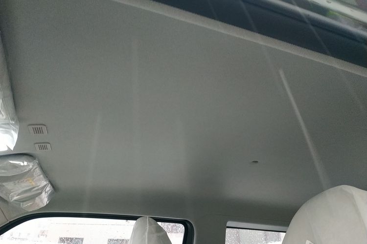 吉利银河 2025款 210km 熊猫骑士中控内饰22