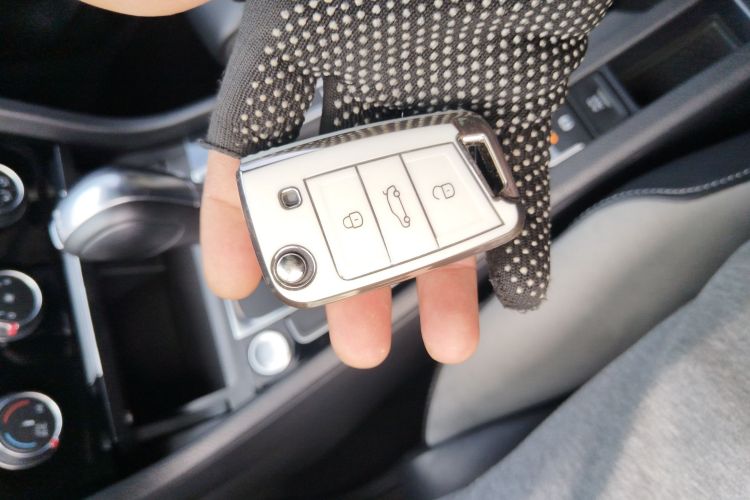 大众 高尔夫 2019款 280TSI DSG R-Line型 国V中控内饰11