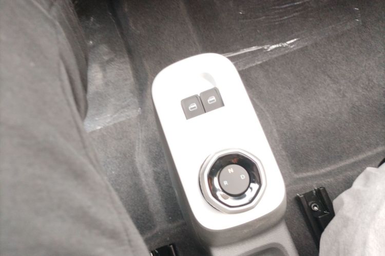 吉利银河 熊猫 2025款 210km 元气熊中控内饰18