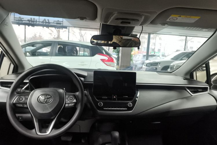 丰田 雷凌 2024款 智能电混双擎 1.8L 领先版中控内饰12