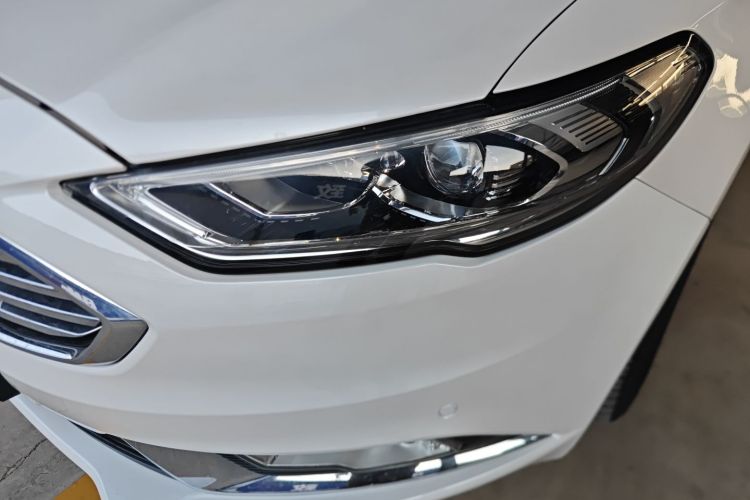 福特 蒙迪欧 2017款 EcoBoost 180 豪华型局部细节36