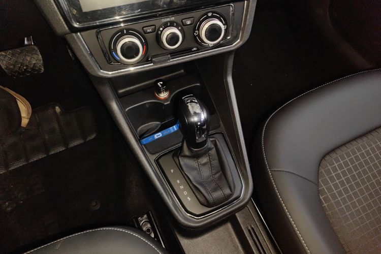 大众 桑塔纳 2016款 1.6L 自动舒适版中控内饰18