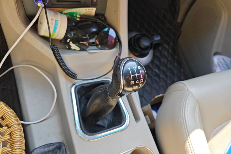 东风风行 菱智 2018款 M5L 1.6L 7座豪华型中控内饰18